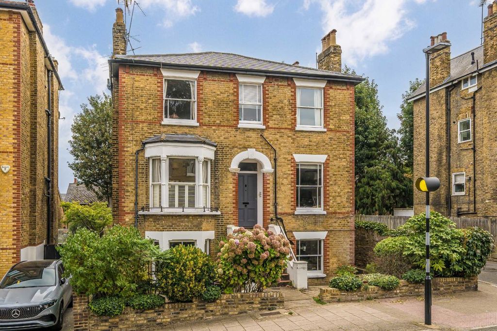 Property photo 1 of 5