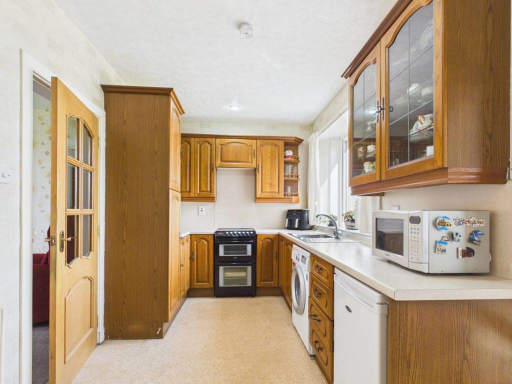 Property photo 3 of 23