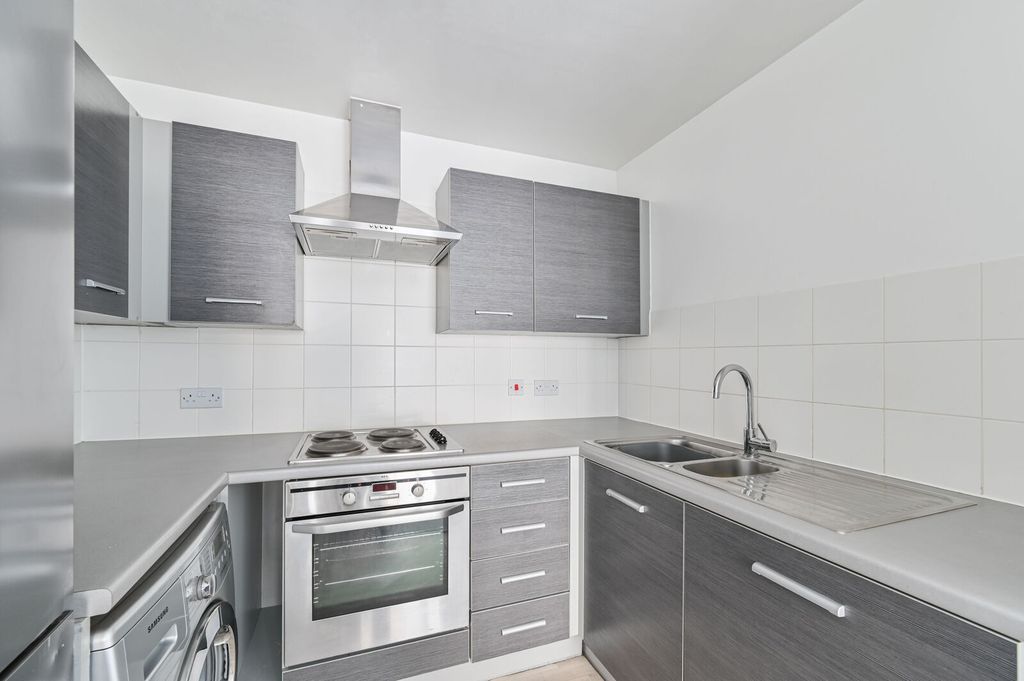 Property photo 3 of 16