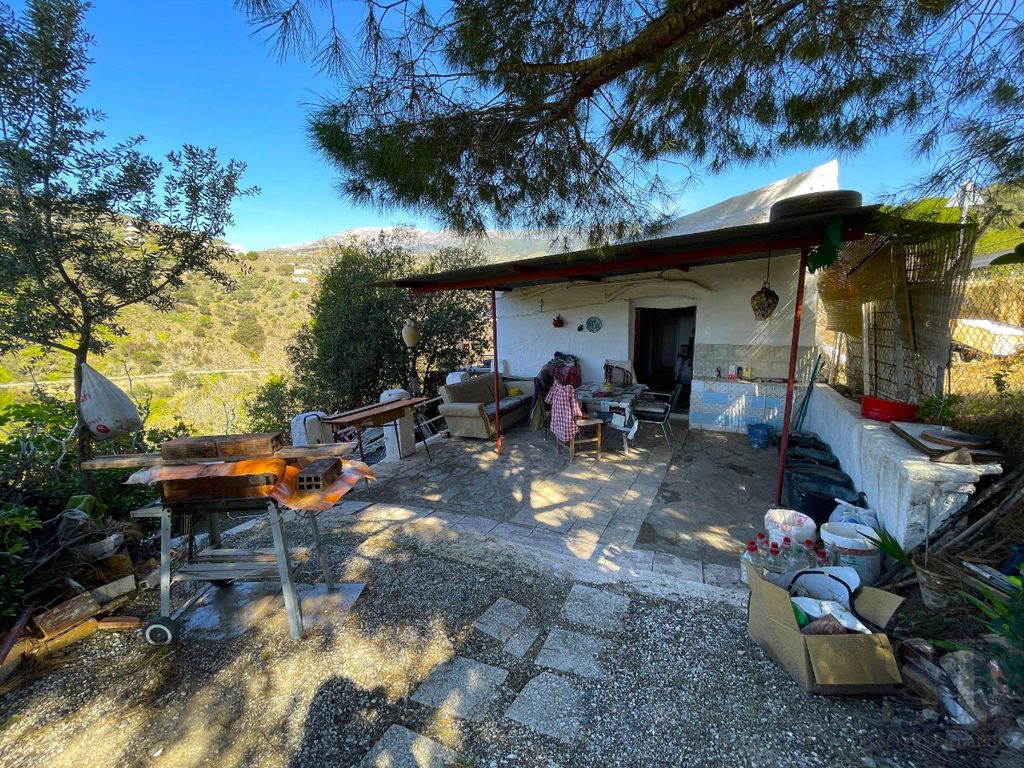 Property photo 2 of 16