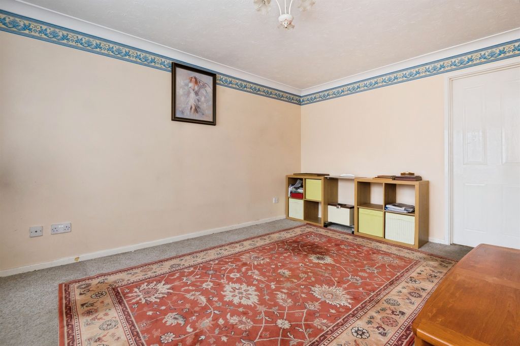 Property photo 2 of 12
