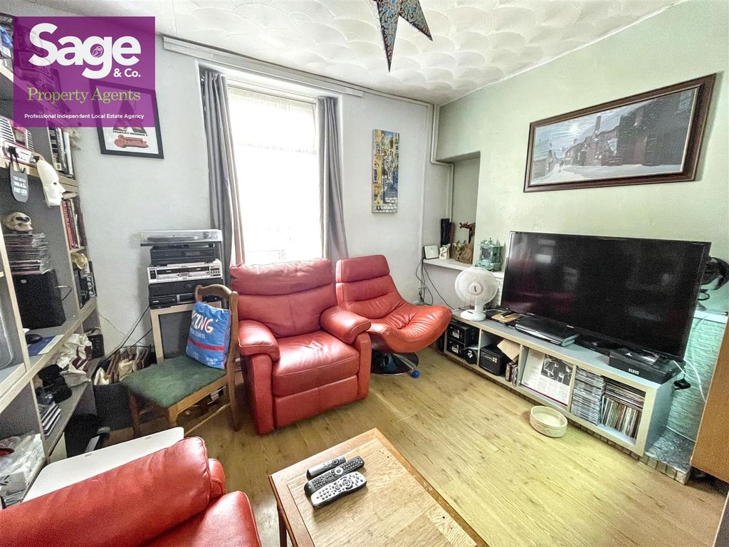 Property photo 3 of 22