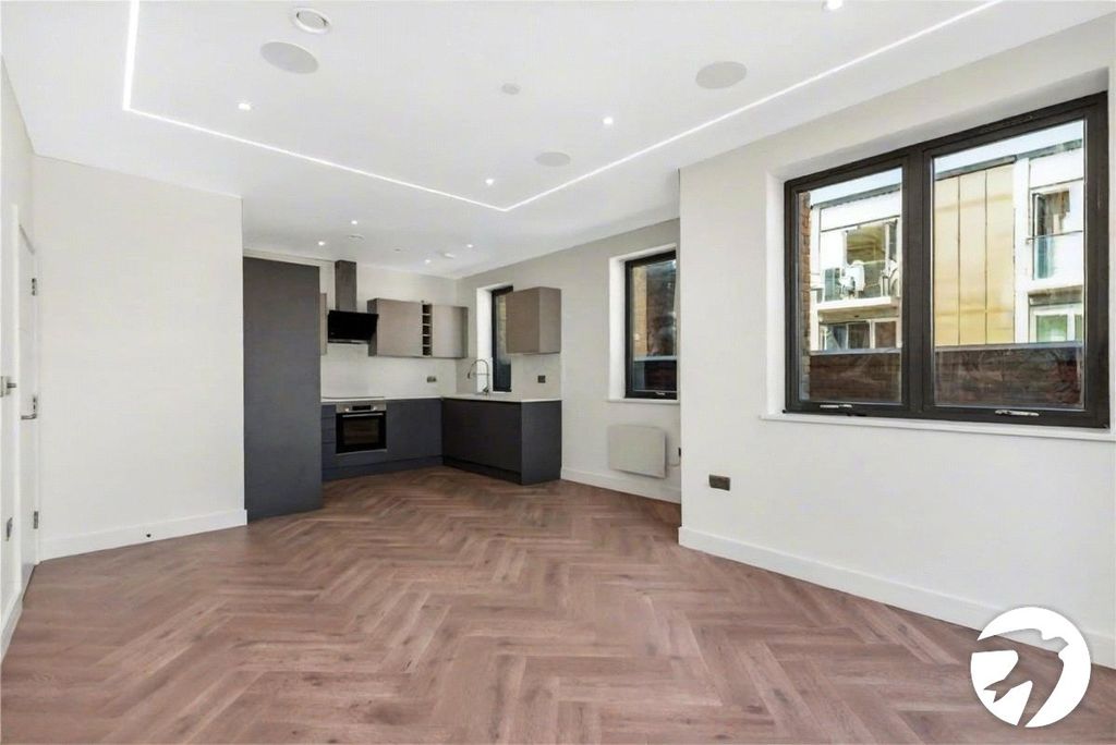 Property photo 2 of 17 Picture No. 38