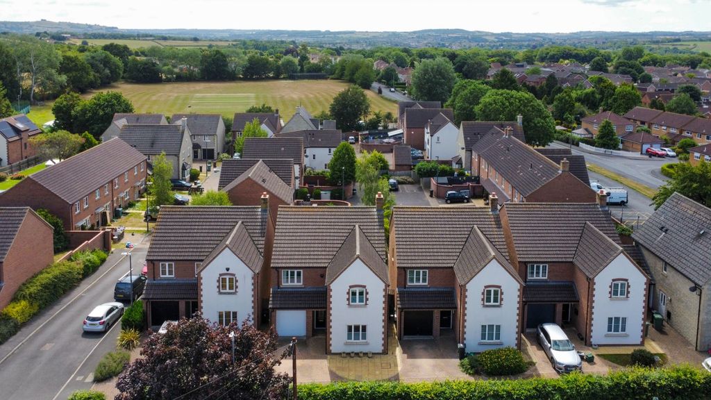 Property photo 1 of 24 4339271