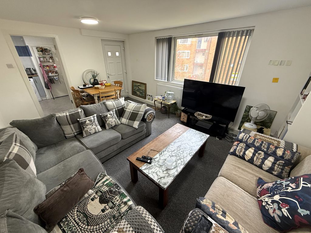 Property photo 2 of 8 Reception 1 (A)