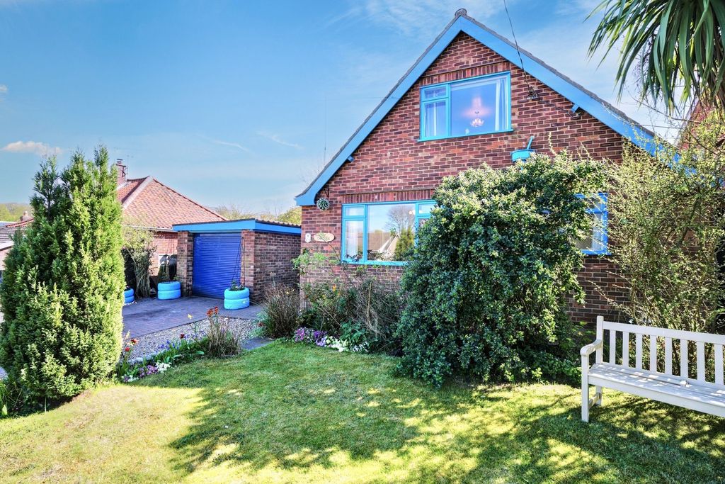 Property photo 1 of 29