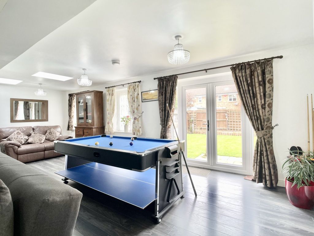 Property photo 3 of 16 Dining Area