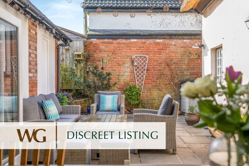 Property photo 1 of 4 Entertaining Area