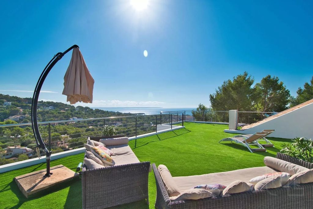 Property photo 3 of 18