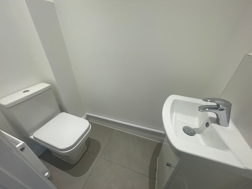 Additional image 11 of 4 bed detached house to rentThe Berridges, Lutterworth Road, Leicester LE8