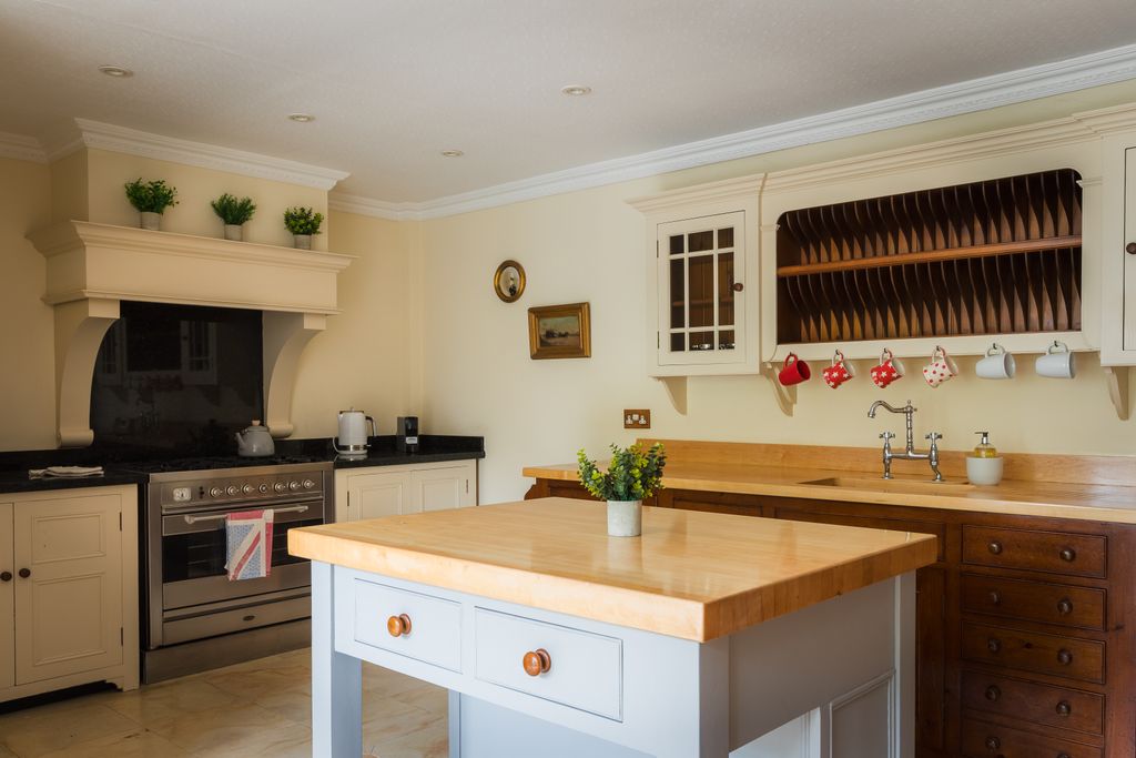 Additional image 4 of 4 bed detached house for saleHampton Court Road, East Molesey KT8