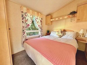 Property photo 3 of 13 Willerby Vacation Se Main Bedroom At Breydon Water Holiday Park