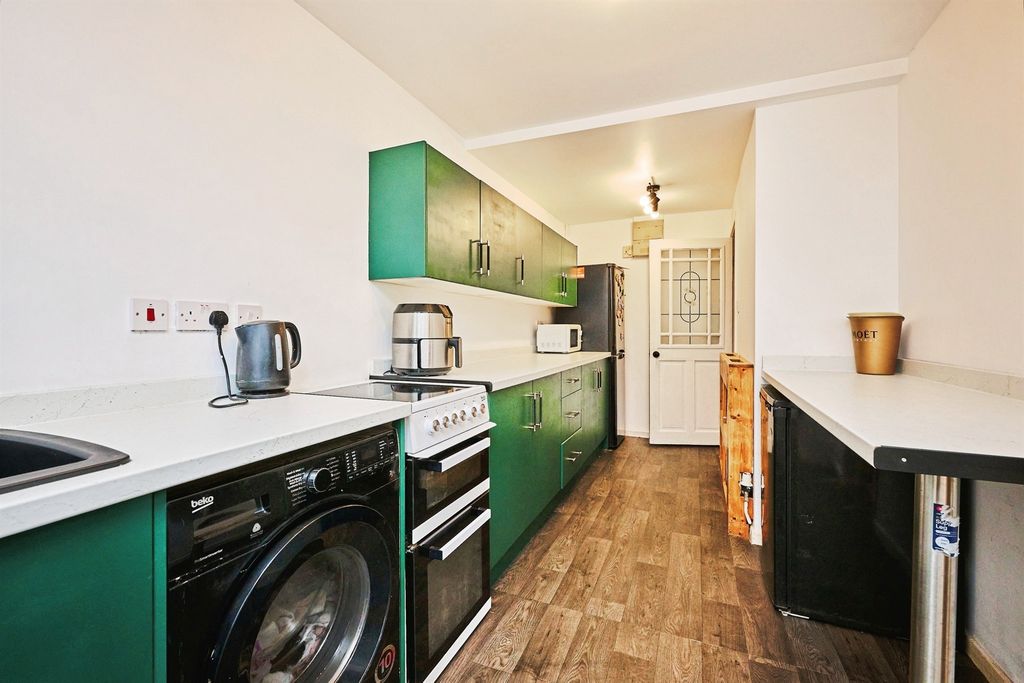 Property photo 2 of 13