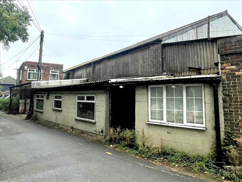 Property photo 3 of 15