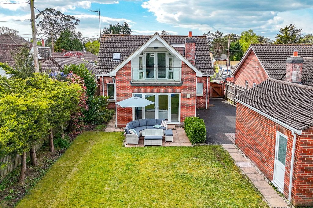 Property photo 3 of 17