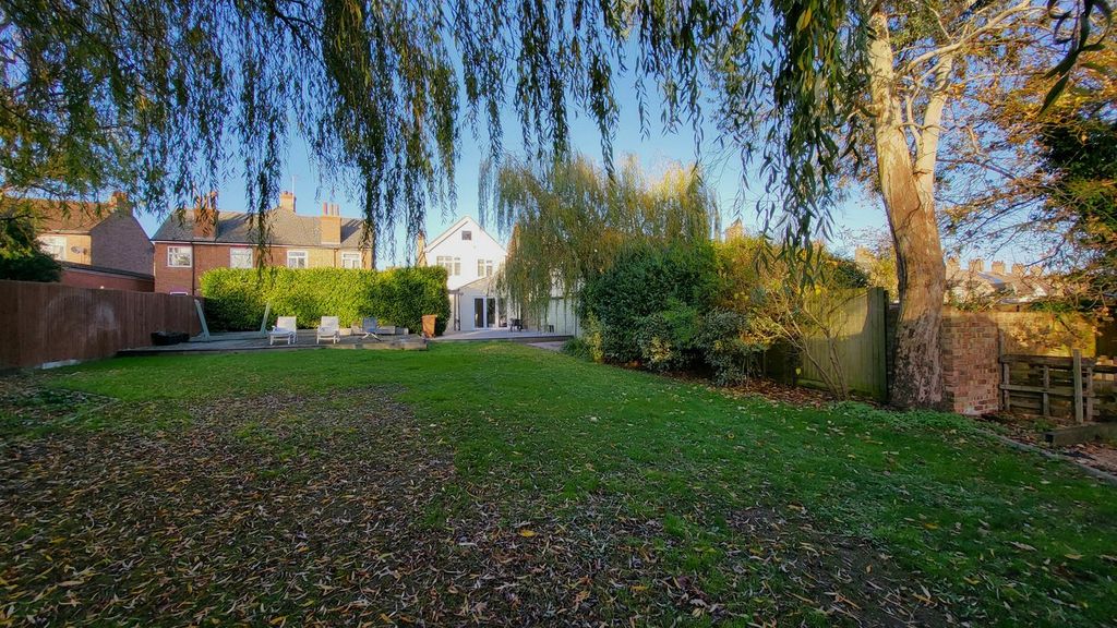 Property photo 3 of 35