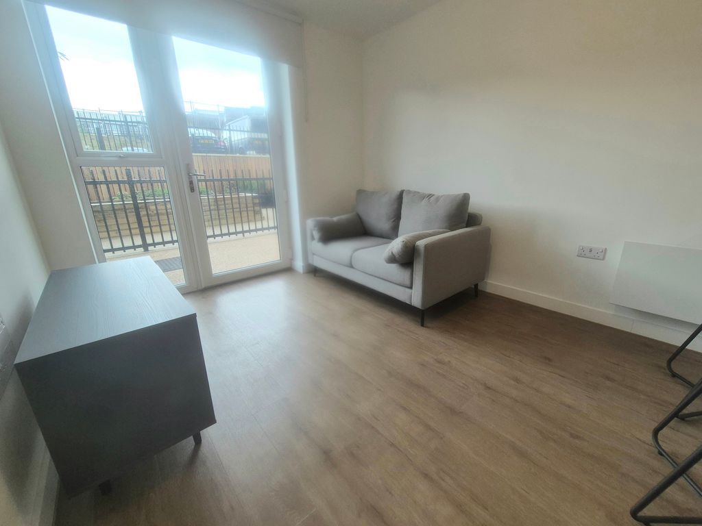 Property photo 1 of 11 Image
