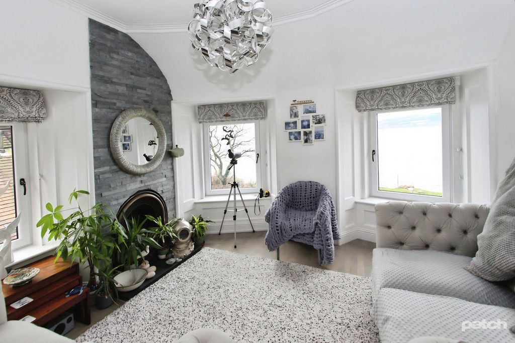 Property photo 3 of 29