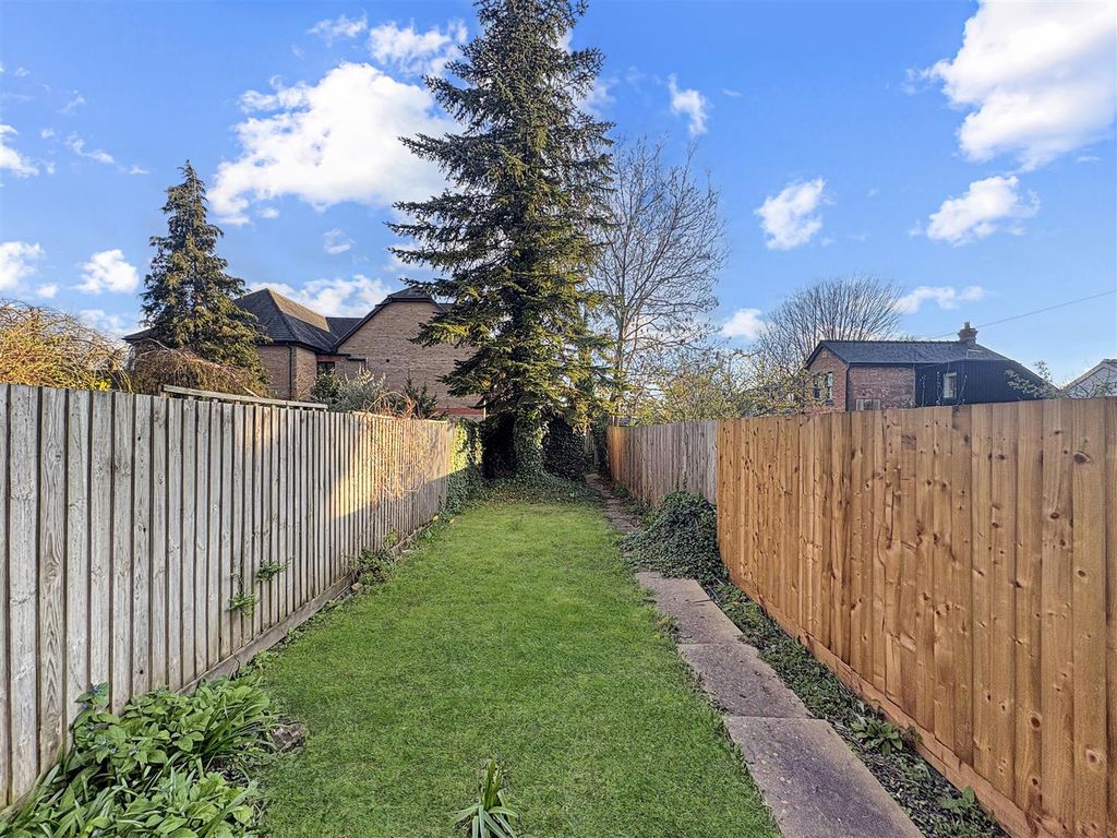 Property photo 3 of 11 2c402d25c124E7cd40cd40Fc367Af17Ac31477A7.Jpg