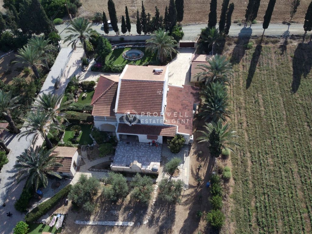 Property photo 1 of 37