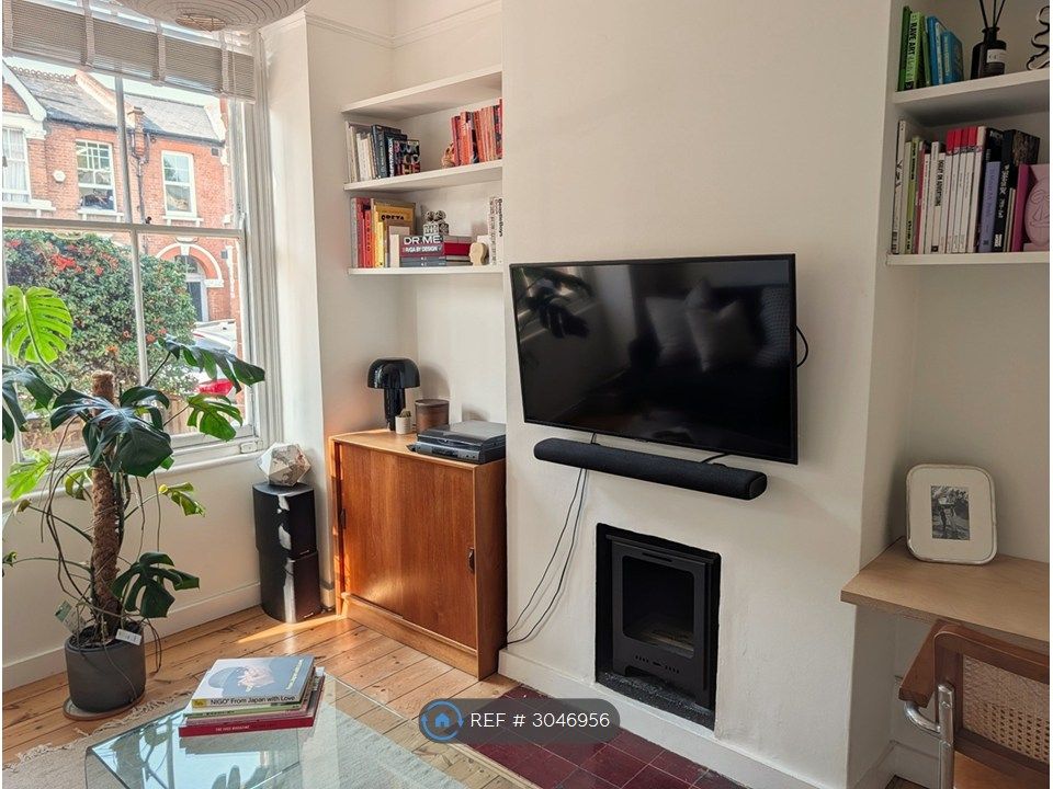 Property photo 2 of 27