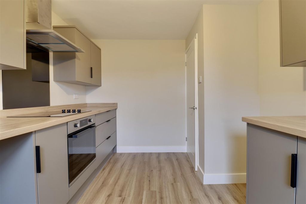 Property photo 2 of 15 89F9269C-B1Aa-4E32-Bc46-F7824Fc01445_1_201_A.Jpeg