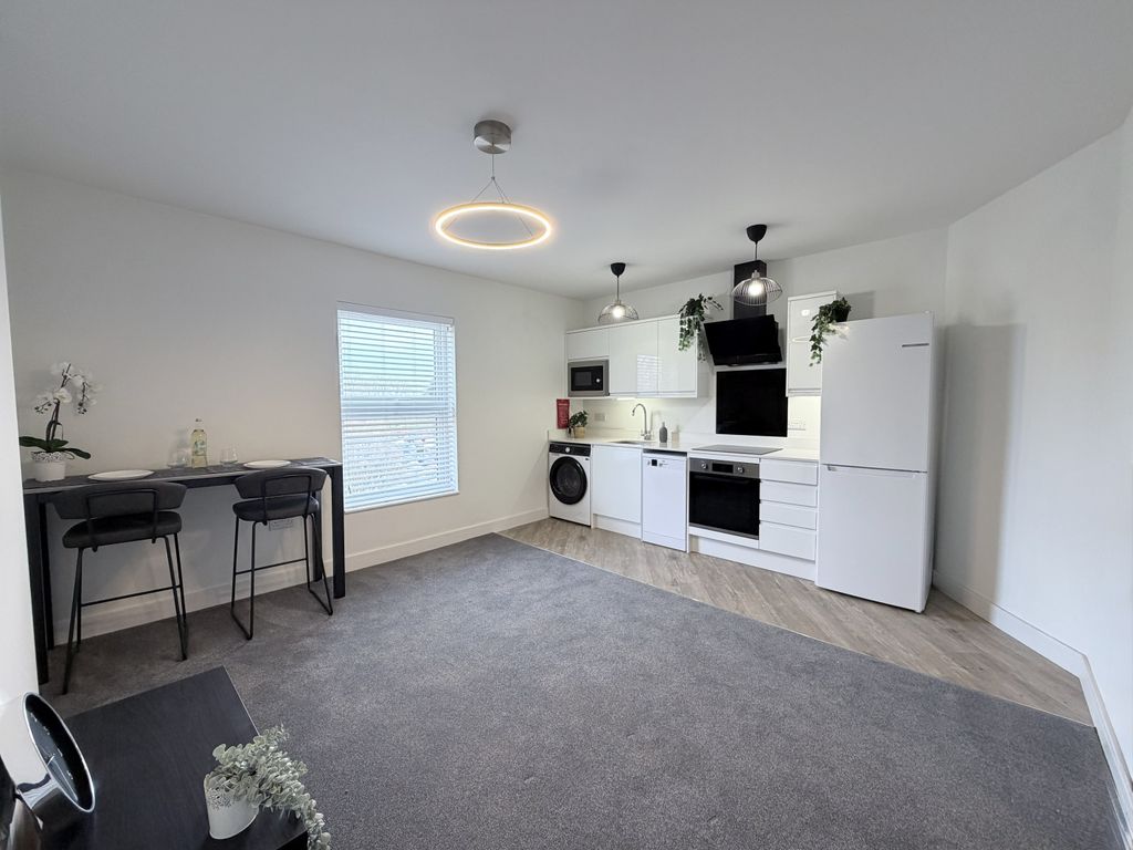 Property photo 1 of 7 Img_7948