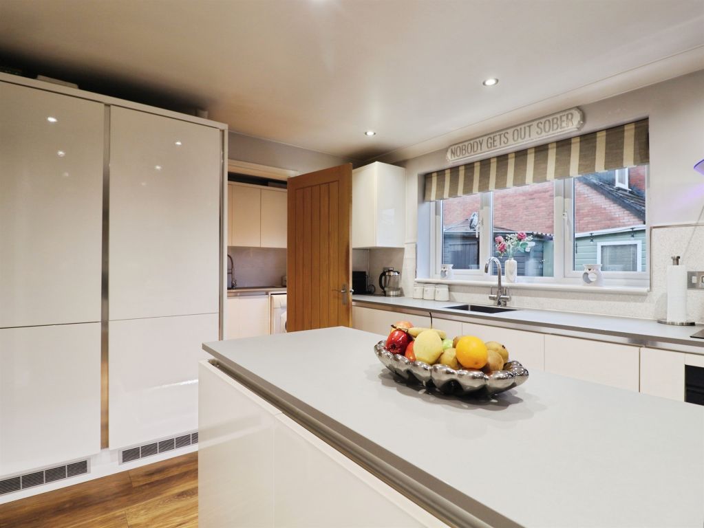 Property photo 3 of 26