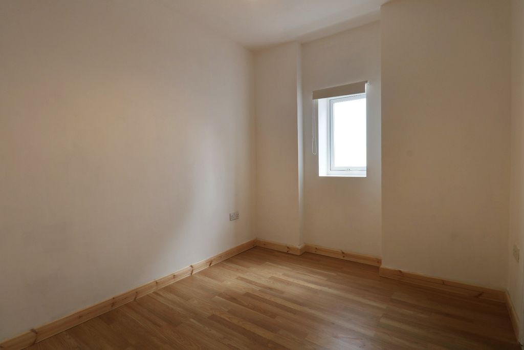 Property photo 3 of 14 4547464