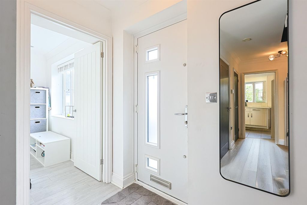 Property photo 3 of 22