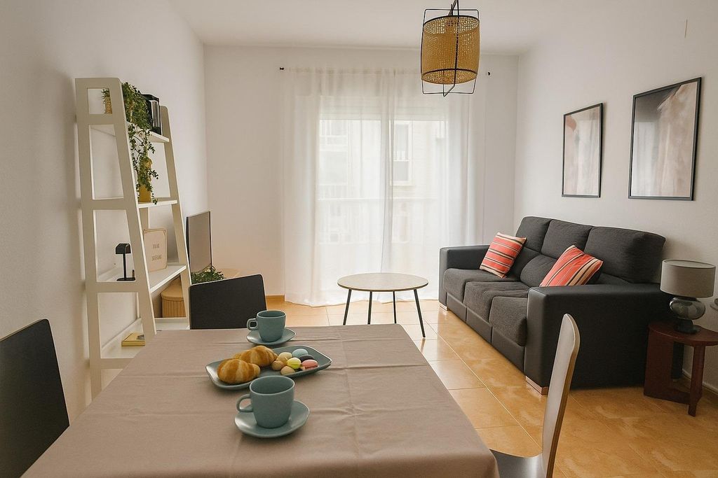 Property photo 2 of 27