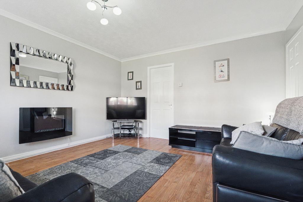 Property photo 3 of 20