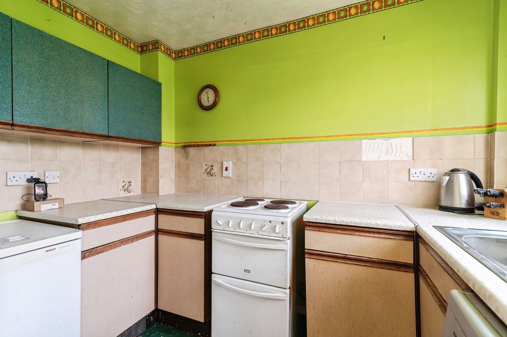 Property photo 3 of 12 Pbox-Img.Jpg