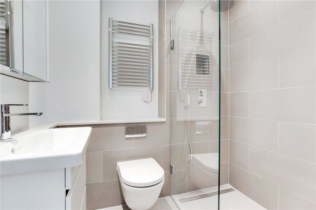 Property photo 3 of 12 Picture No. 11