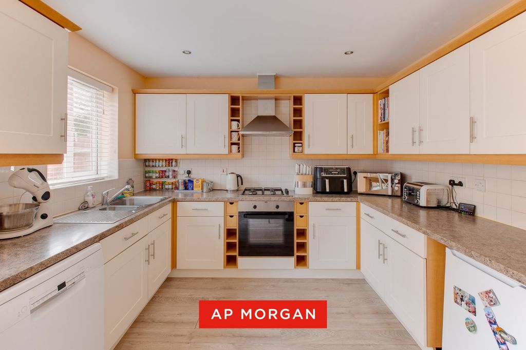 Property photo 3 of 18 Picture No. 20