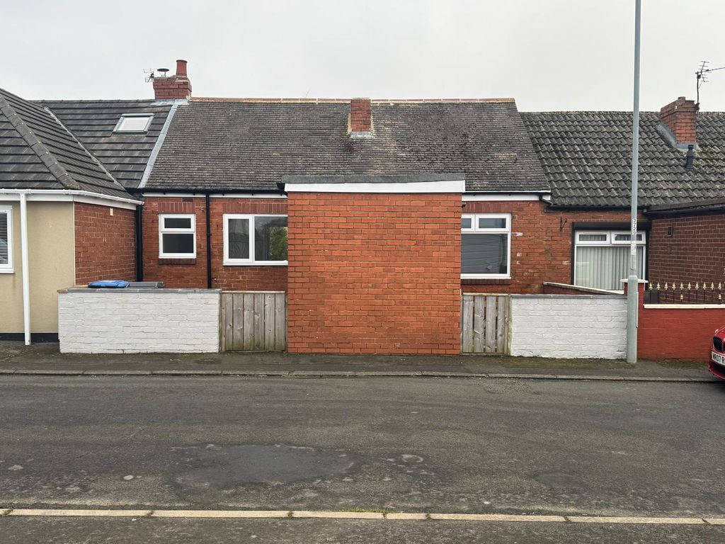 Property photo 1 of 1 2 Bedroom Bungalow