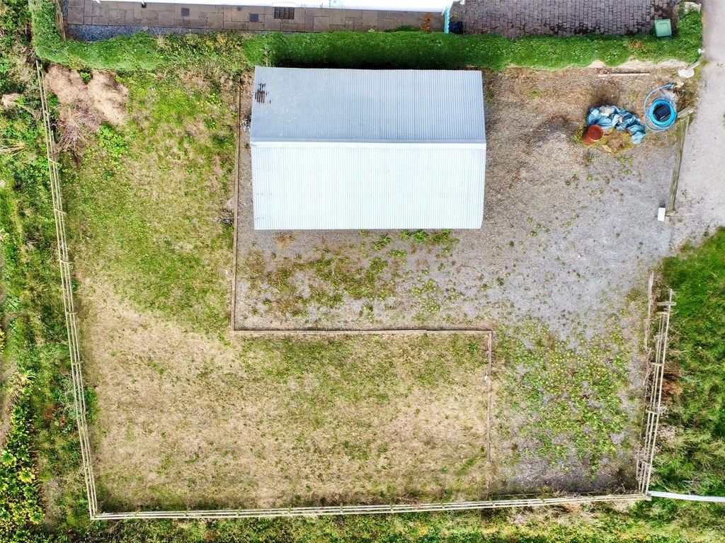 Property photo 2 of 12 Picture No. 14