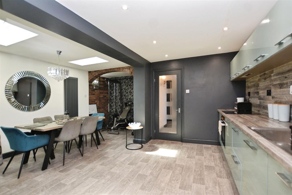 Property photo 2 of 19 Kitchen/Diner