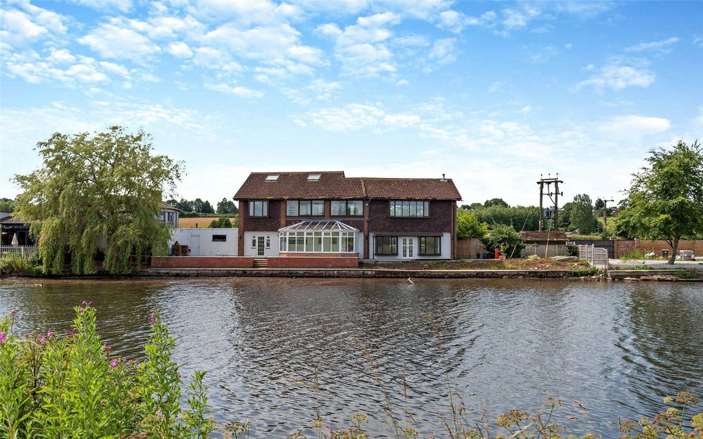 Property photo 1 of 24 Bridgeview