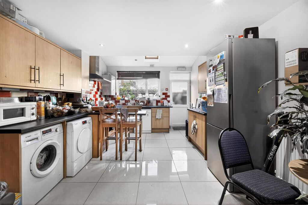 Property photo 2 of 20 Kitchen/Diner