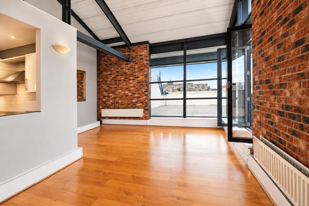 Property photo 3 of 12 11.Jpg