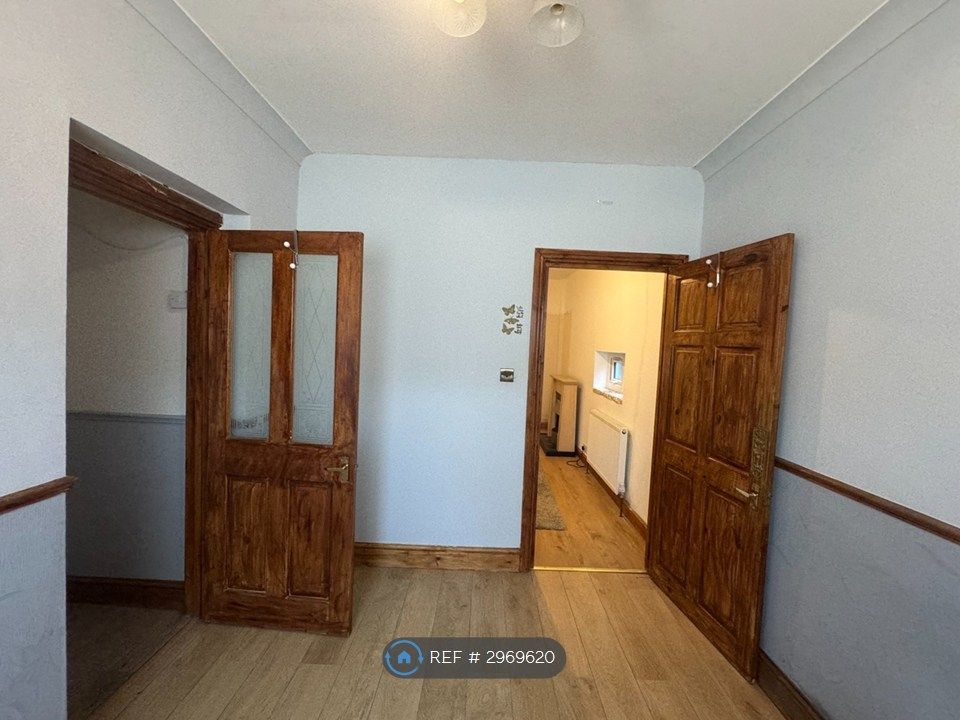 Property photo 1 of 27