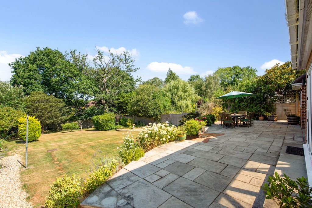 Property photo 3 of 11