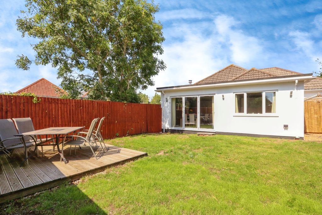 Property photo 2 of 16 Photo