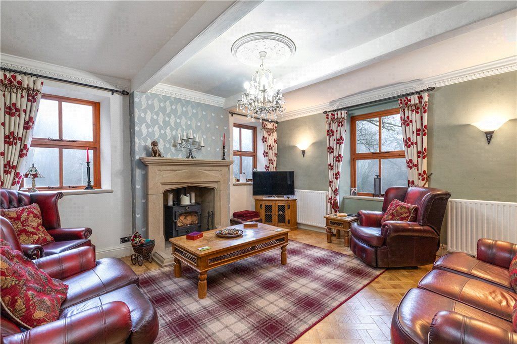 Property photo 3 of 17 Sitting Room
