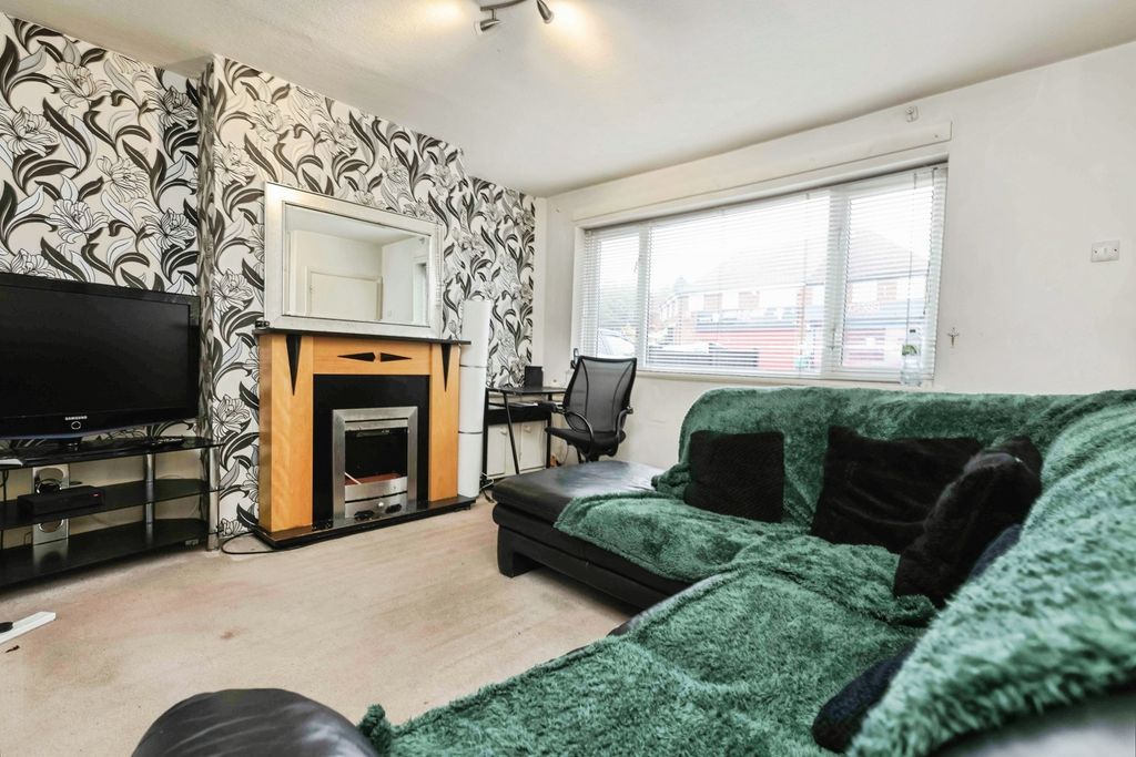 Property photo 3 of 16 Photo