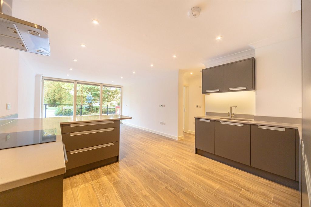 Property photo 2 of 10 Picture No. 03