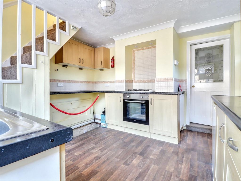 Property photo 2 of 17 Kitchen