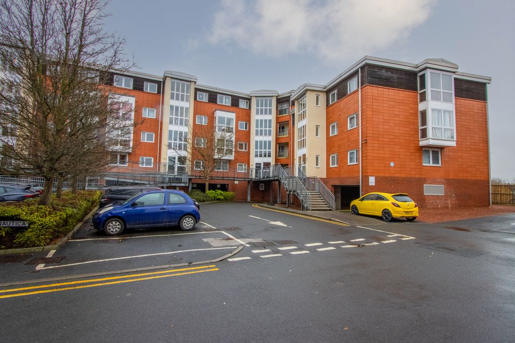 Property photo 1 of 13