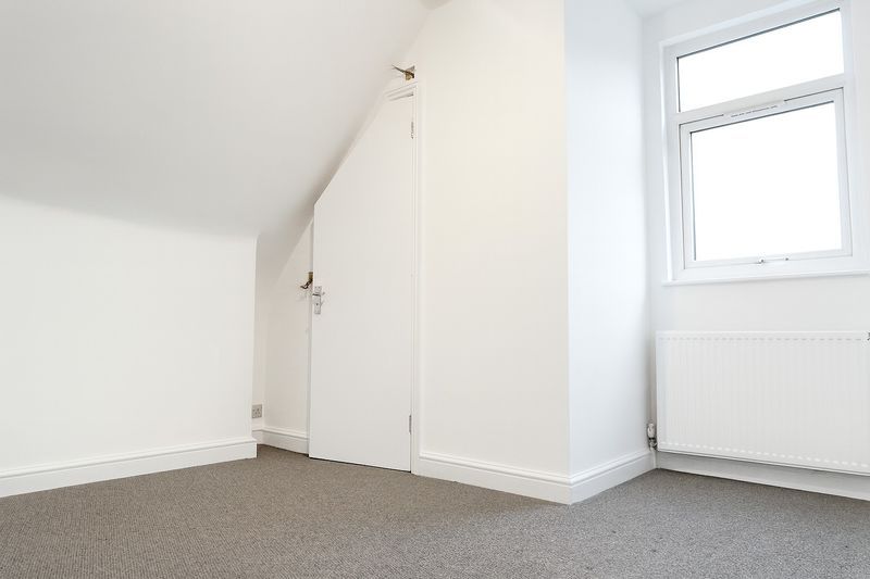 Property photo 3 of 7 Photo 5